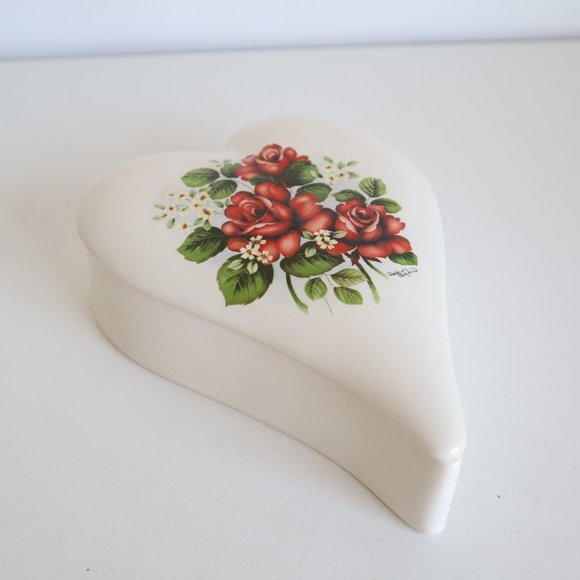 Vintage Heart Shaped Ceramic Jewelry Box - Picture 1 of 16